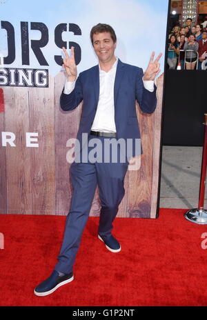 WESTWOOD, CA - 16. Mai: Regisseur/Drehbuchautor Nicholas Stoller kommt bei der Premiere von Universal Pictures ' Nachbarn 2: Sorority Rising "im Regency Village Theatre am 16. Mai 2016 in Westwood, Kalifornien. | Nutzung weltweit/Picture alliance Stockfoto