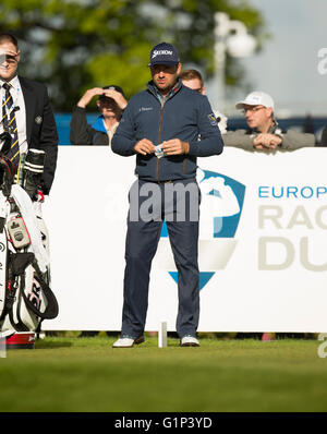 Die K-Club, Straffan, Co. Kildare, Irland. 18. Mai 2016. Dubai Duty Free Irish Open Golf Championship pro-am. Graeme McDowell am 10. Abschlag während das pro-am am Mittwoch. Bildnachweis: Action Plus Sport Bilder/Alamy Live News Stockfoto