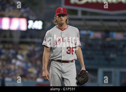 Los Angeles, Kalifornien, Vereinigte Staaten von Amerika, USA. 17. Mai 2016. Jared Weaver #36 von Los Angeles Angeles während des Spiels gegen die Los Angeles Dodgers im Dodger Stadium am 17. Mai 2016 in Los Angeles, California.ARMANDO ARORIZO © Armando Arorizo/Prensa Internacional/ZUMA Draht/Alamy Live News Stockfoto