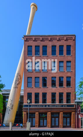 Louisville Kentucky USA - Hillerich & Bradsby Louisville Slugger Museum & Werk in der Innenstadt von Louisville Kentucky. Stockfoto