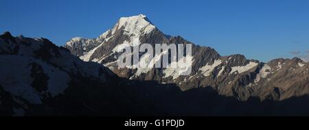 Höchster Berg in Neuseeland. Mount Cook. Abendstimmung in der Nähe von Müller Hütte, Sealy Bergseen Track. Stockfoto