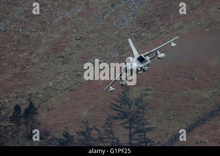 RAF Tornado GR4 in The Mach Schleife, zentrale Wales Stockfoto