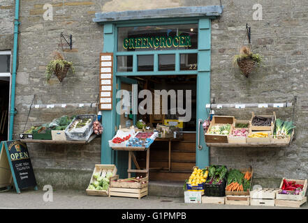 Hay-on-Wye einer kleinen Stadt berühmt für Buchhandlungen und ein Literaturfestival in Powys, Wales UK. Heu-grüne Lebensmittelhändler Stockfoto