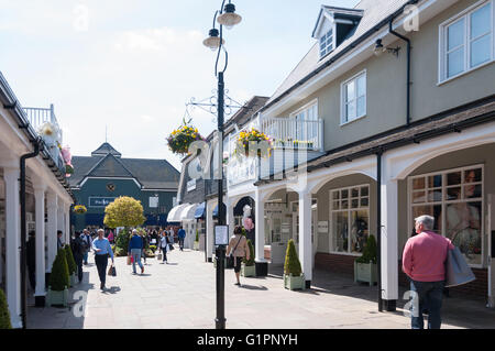 Bicester Village Outlet Shopping Centre, Bicester, Oxfordshire, England, Vereinigtes Königreich Stockfoto