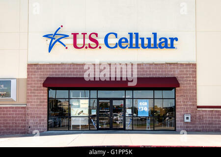 Das äußere des ein US Cellular speichern auf Memorial Road in Oklahoma City, Oklahoma, USA. Stockfoto