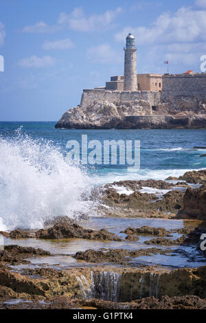 Blick auf das Schloss von Morro vom Malecon, Havanna, Kuba Stockfoto