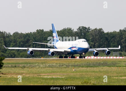 4K-SW888 Silk Way West Airlines Boeing 747-4R7F in Mailand - Malpensa Stockfoto