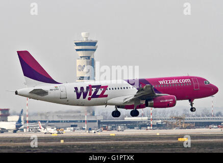 HA-LPU Wizz Air Airbus A320-232 fotografiert am Flughafen Malpensa, Mailand, Italien Stockfoto