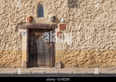 Villar de Mazarife, Spanien: ehemalige Wohnhaus des Künstlers Luis López Casado, bekannt als Monseñor. Stockfoto