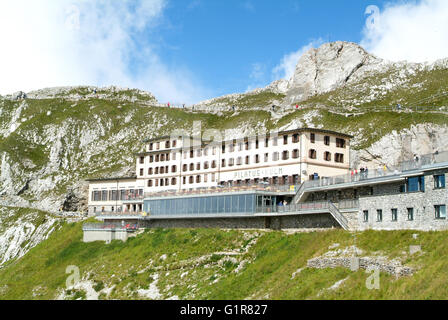 Berg Pilatus, Schweiz - 23. August 2006: Pilatus Kulm Bahnhof nahe dem Gipfel des Pilatus auf den Alpen des zentralen Ausrüstu Stockfoto