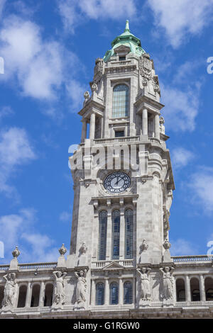 Turm des Rathauses von Porto, Portugal Stockfoto