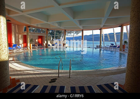 Innenpool des Hotels Valamar Sanfior in Rabac, Istrien, Kroatien Stockfoto