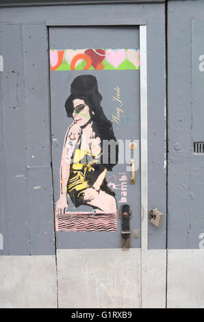 Amy Winehouse Graffiti an einer Tür Camden Stockfoto