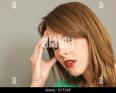 Porträt einer Frau gestresst und deprimiert, möglicherweise mit einem psychischen Problem Stockfoto