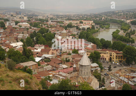 Tiflis, Blick über die Stadt aus Festung Nariqala Georgien Stockfoto