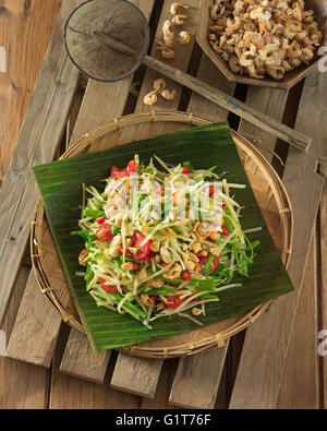 Grüne Papayasalat Som Tam. Thailand Essen Stockfoto