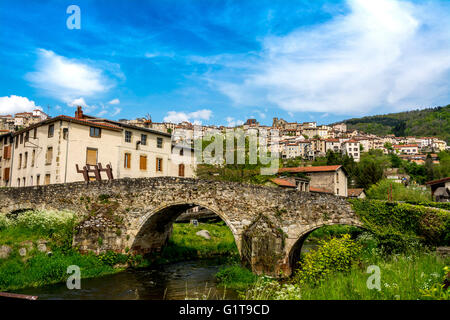 Moutier Brücke über Flusses Durolle, Thiers, Puy de Dome, Auvergne, Frankreich, Europa Stockfoto