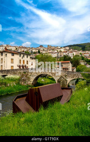 Moutier Brücke über Flusses Durolle, Thiers Hauptstadt von Besteck, Puy de Dome, Auvergne, Frankreich Stockfoto