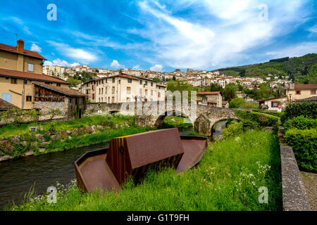 Moutier Brücke über Flusses Durolle, Thiers Hauptstadt von Besteck, Puy de Dome, Auvergne, Frankreich Stockfoto