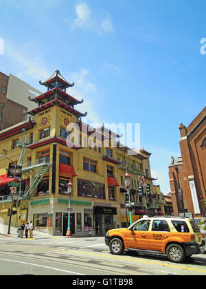 San Francisco: Skyline mit den orientalischen Gebäude von Chinatown, dem ältesten Chinatown in Nordamerika und die größte chinesische Gemeinde außerhalb Asiens Stockfoto