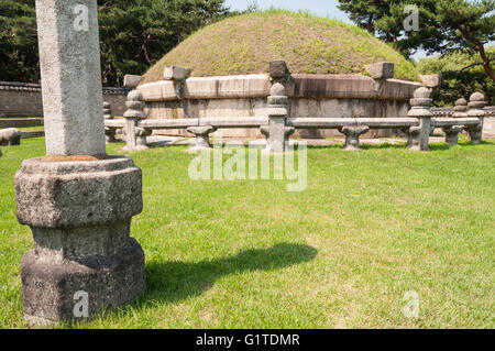 Grab von König Sejong der große, Königliche Gräber der Joseon-Dynastie, 1392-1910, Gangdong Park, Seoul, Südkorea; Stockfoto