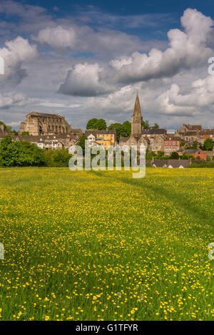 Malmesbury, Wiltshire, UK. 18. Mai 2016. UK-Wetter - versammeln sich Gewitterwolken über Wiltshire-Hügel-Stadt von Malmesbury in Mitte Mai. Bildnachweis: Terry Mathews/Alamy Live-Nachrichten Stockfoto