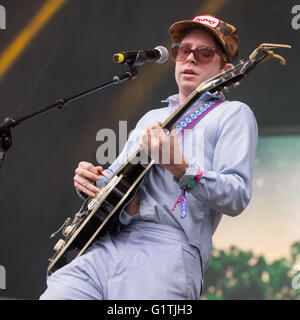 Okeechobee, Florida, USA. 5. März 2016. Musiker SCOTT MCMICKEN von Dr. Dog tritt beim Musikfestival in Okeechobee, Florida Okeechobee © Daniel DeSlover/ZUMA Draht/Alamy Live News Stockfoto