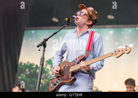 Okeechobee, Florida, USA. 5. März 2016. Musiker SCOTT MCMICKEN von Dr. Dog tritt beim Musikfestival in Okeechobee, Florida Okeechobee © Daniel DeSlover/ZUMA Draht/Alamy Live News Stockfoto