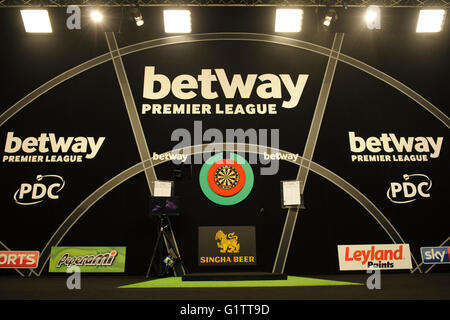 London, UK. 19. Mai 2016. Betway PDC Premier League Darts. Play-Offs. Gesamtansicht der Oche in der O2 für die 2016 Betway Premier League Play Offs. Bildnachweis: Action Plus Sport Bilder/Alamy Live News Stockfoto