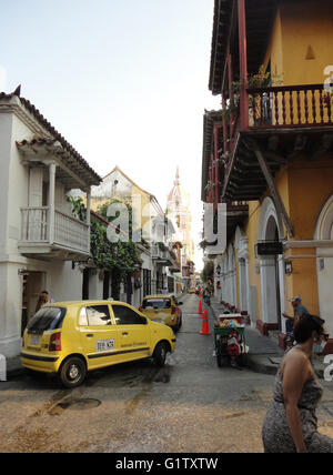 Das historische Zentrum der Kolonialstadt Cartagena de Indias, Kolumbien, 29. Februar 2016. Cartagena wurde 1984 zum UNESCO-Weltkulturerbe erklärt. Im Innenhof des ehemaligen Klosters La Merced wird die Urne mit der Asche des kolumbianischen Empfänger von Nobelpreis in der Literatur, Gabriel Garcia Marquez (1927 – 2014), am 22. Mai 2016 beigesetzt. Foto: JOERG VOGELSAENGER/dpa Stockfoto