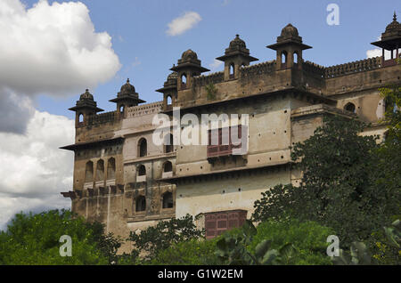 Außen Teilansicht von Raj Mahal, orchha Palace (Fort)-Komplex, in dem die Könige und die Königinnen residierte, bis er aufgegeben wurde ich Stockfoto