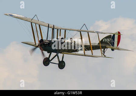 A2767 ZK-KOZ ist eine exakte Reproduktion der Zweisitzer 1916 Royal Aircraft Factory BE2e Aufklärung des Royal Flying Corps Stockfoto