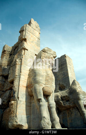 Teil der Tor alle Ländereien in Persepolis, Iran große und prächtige alte Ruinen der alten persischen Reiches verkörpert Stockfoto