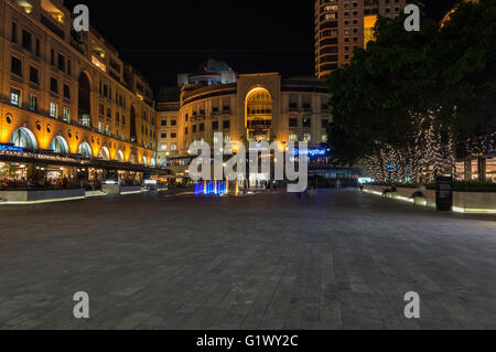 Nelson Mandela Square ist ein öffentlicher Raum und Einkaufsviertel Stockfoto