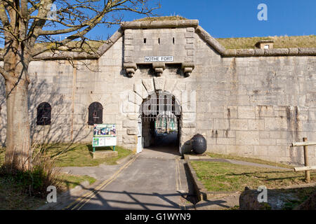 Der imposante Tor Eingang Nothe fort in Weymouth, Dorset, England, UK Stockfoto