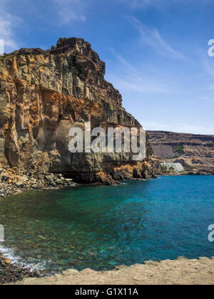 Felsigen Klippe Küste von Puerto de Mogan, Gran Canaria, Kanarische Inseln, Spanien Stockfoto