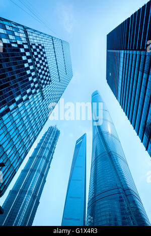 Moderne Bürogebäude in Shanghai Lujiazui Viertel. Stockfoto