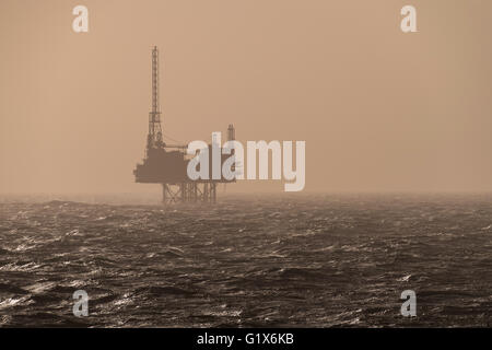 Bohrinsel, Ölförderung, Nordsee Stockfoto