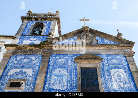 Capela Das Almas, Außenwand, bedeckt mit Azulejos Kacheln, Porto, UNESCO-Weltkulturerbe, Portugal, Europa Stockfoto