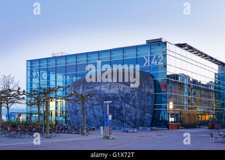 Kulturellen Zentrum K42 mit Kieselsteinen, Medienhaus am See, Friedrichshafen am Bodensee, Bodensee Bezirk, Swabia Stockfoto