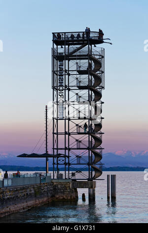 Aussichtsturm, Moleturm am Hafen-Mole, Friedrichshafen am Bodensee, Bodensee District, Oberschwaben, Swabia Stockfoto