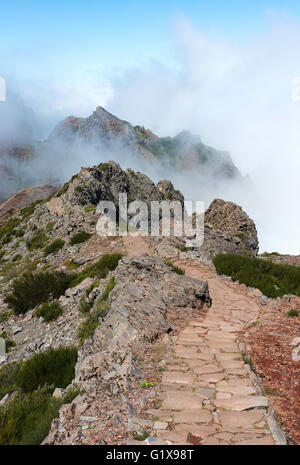 die hohen Berge auf Madeira Insel Pico Arieiro, die oben genannt ist 1818 Metern über dem Meeresspiegel Stockfoto