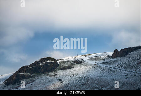 Wanderer auf dem Gipfel des Caer Caradoc, Shropshire. Stockfoto