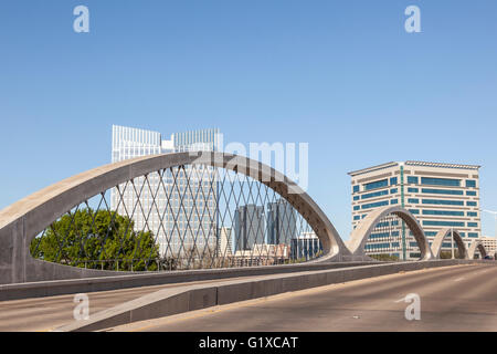 Die Welle geformt neue West 7th Street Bridge in Fort Worth. Texas, USA Stockfoto