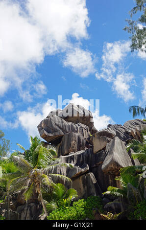 Granitfelsen am grand Anse Strand Seychellen Stockfoto