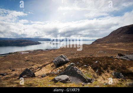 Blick in Richtung Loch Kishorn von Bealach Na Bà (Pass der Rinder) auf der Applecross Halbinsel, Wester Ross Schottland UK Stockfoto