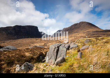 Nach oben in Richtung Gipfel des Bealach Na Bà (Pass der Rinder) auf der Applecross Halbinsel, Wester Ross Schottland UK Stockfoto