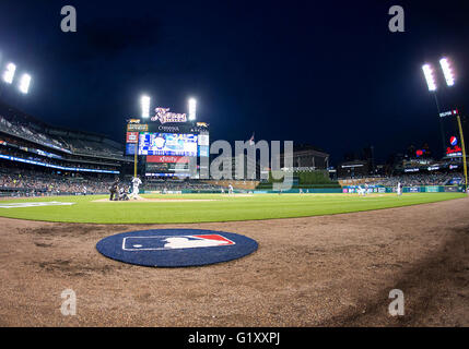 Detroit, Michigan, USA. 16. Mai 2016. Eine allgemeine Ansicht während des MLB Spielaktion zwischen den Minnesota Twins und die Detroit Tigers im Comerica Park in Detroit, Michigan. Die Tiger besiegte die Zwillinge 10-8. John Mersits/CSM/Alamy Live-Nachrichten Stockfoto