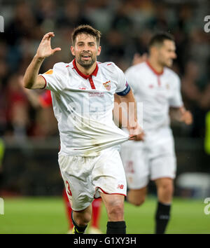 Basel, Schweiz. 18. Mai 2016. Sevillas Koks in Aktion während der Fußball-UEFA Europa League Finale 2016 match FC Liverpool Vs FC Sevilla in Basel, Schweiz, 18. Mai 2016. Foto: Thomas Eisenhuth/Dpa - NO WIRE SERVICE - © Dpa/Alamy Live-Nachrichten Stockfoto