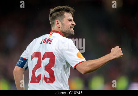 Basel, Schweiz. 18. Mai 2016. Sevillas Koks in Aktion während der Fußball-UEFA Europa League Finale 2016 match FC Liverpool Vs FC Sevilla in Basel, Schweiz, 18. Mai 2016. Foto: Thomas Eisenhuth/Dpa - NO WIRE SERVICE - © Dpa/Alamy Live-Nachrichten Stockfoto